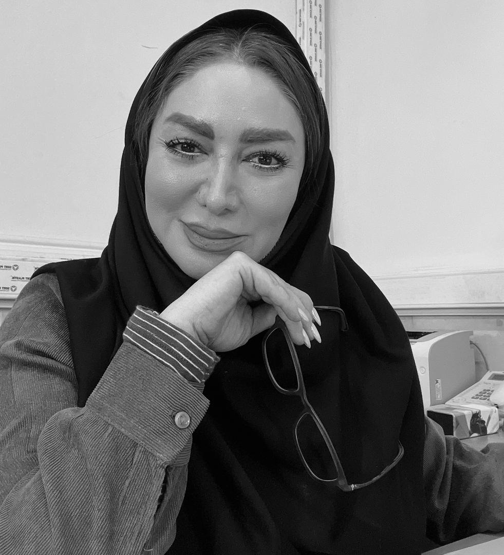 نیلوفر ایمان خان